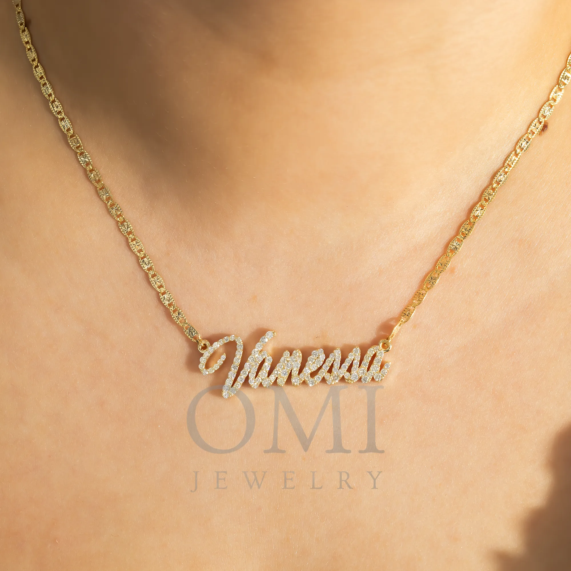 14K YELLOW GOLD DIAMOND CUSTOM NAME NECKLACE