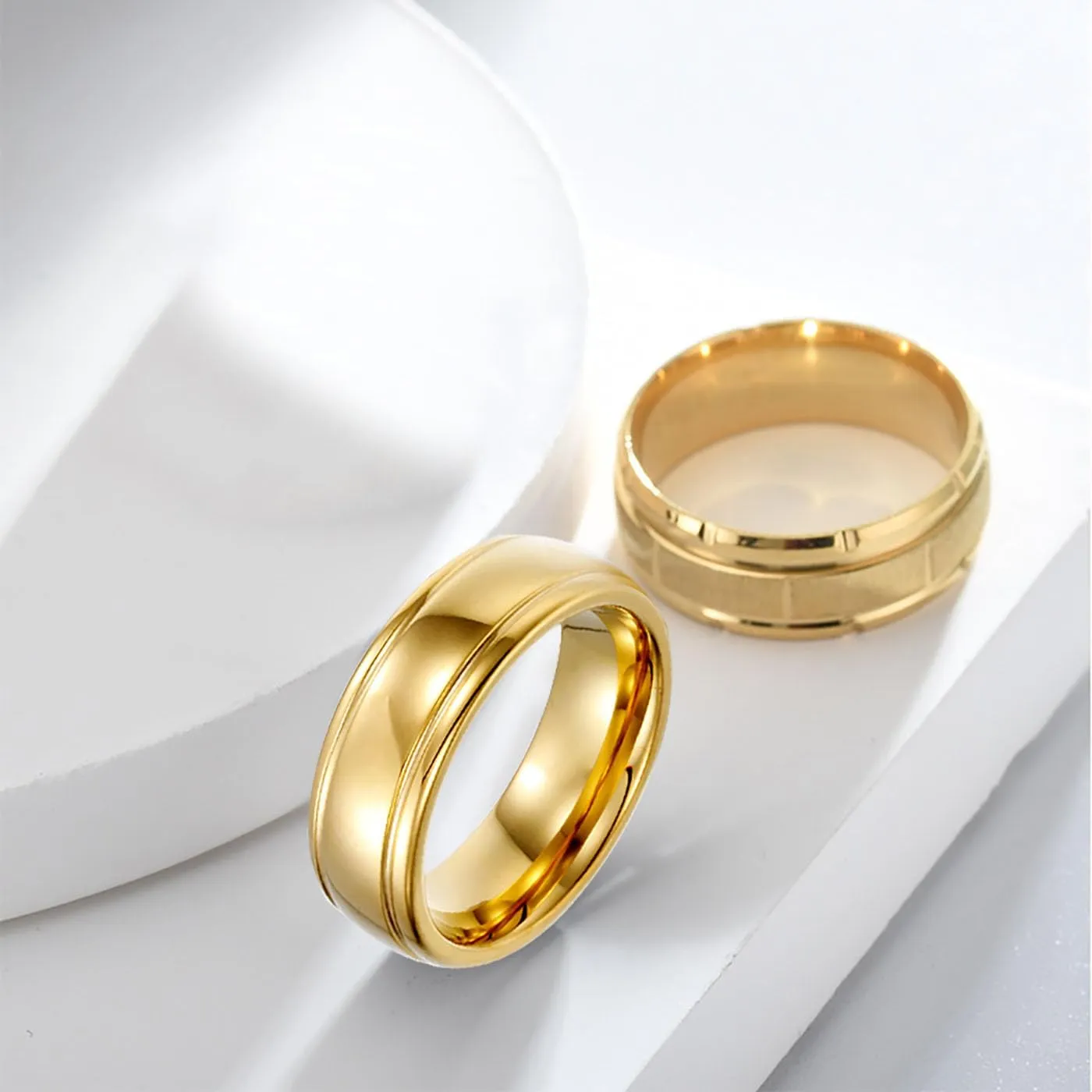 2PCS Matching Couple Rings for Women Promise Rings Wedding Bands Engagement Wedding Ring Sets for Him and Her Matching Couples Rings