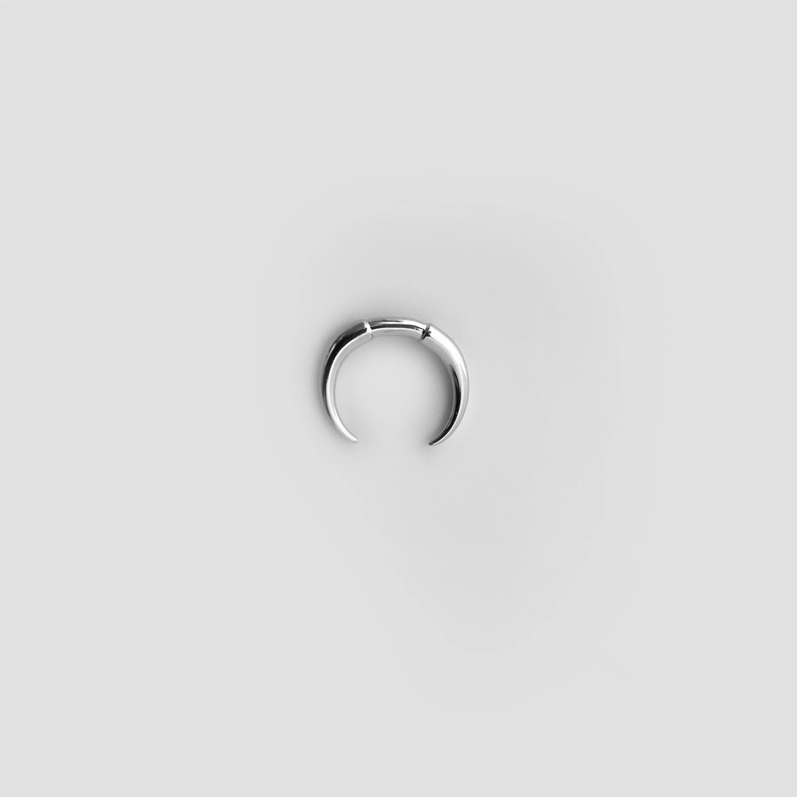 Classic Circular Tusk