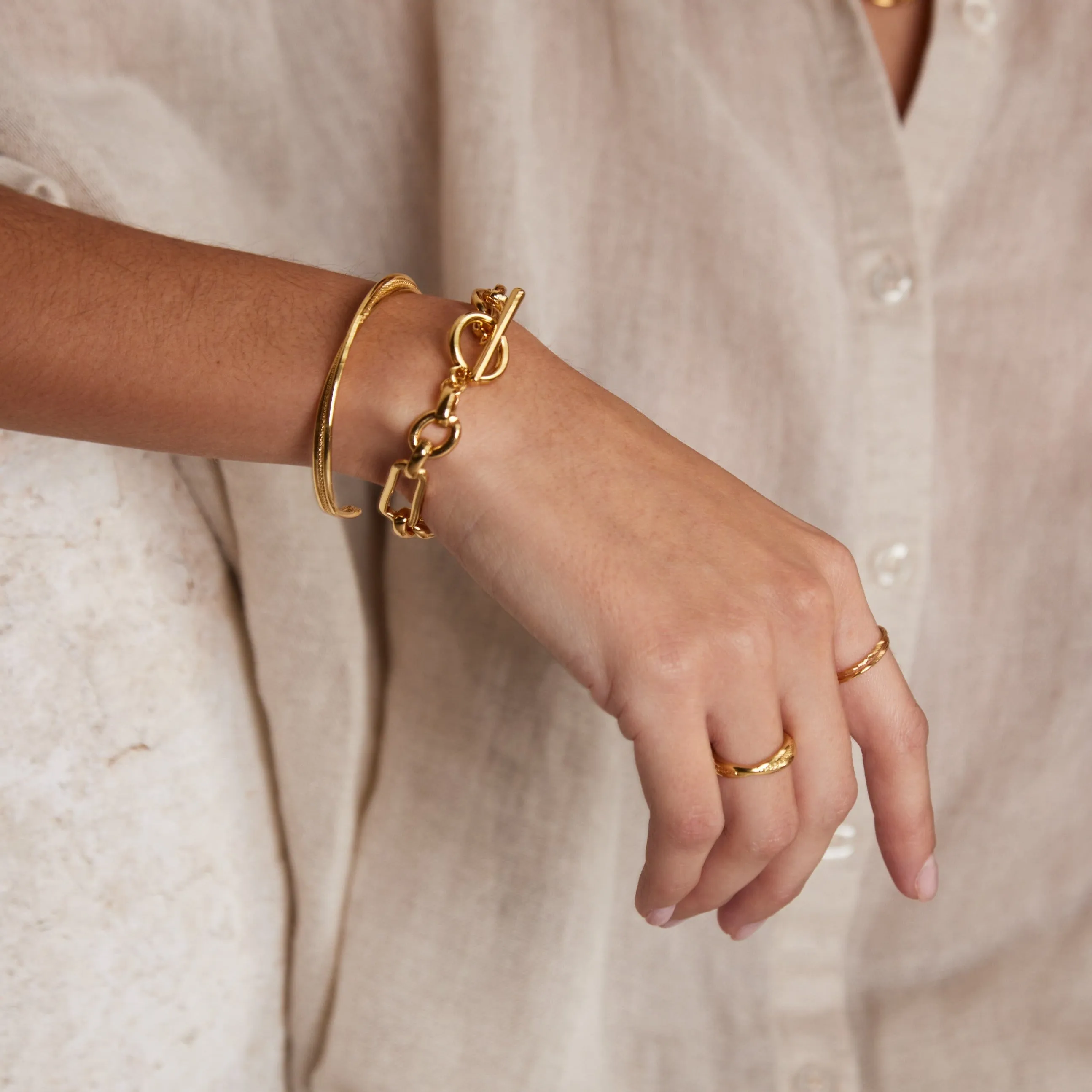Interlocking Textured Open Bangle