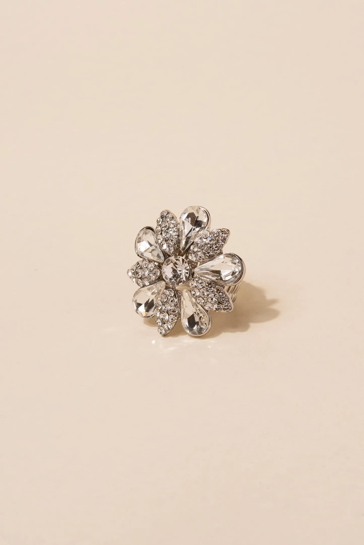 Lilith Teardrop Flower Stone Ring
