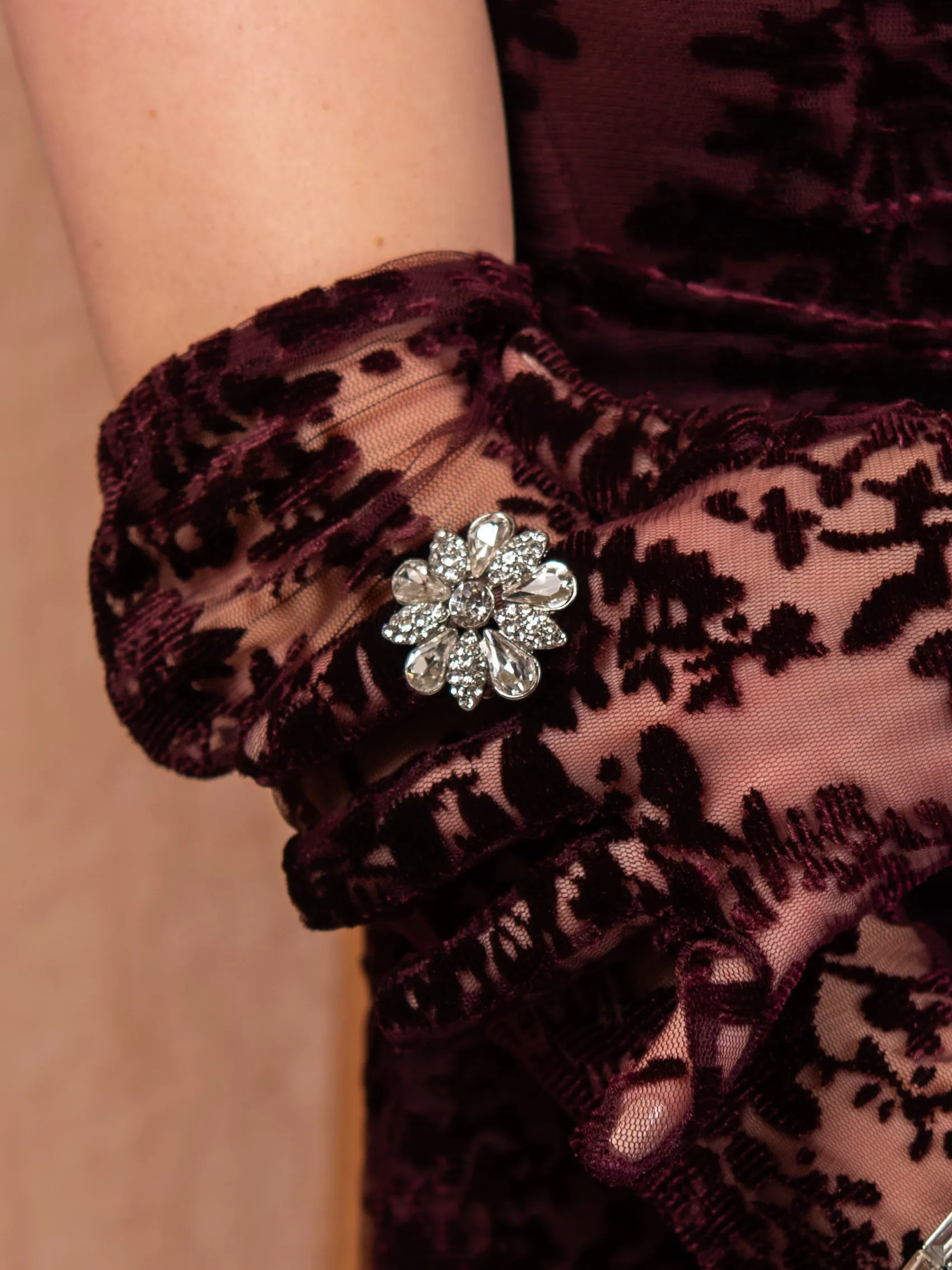 Lilith Teardrop Flower Stone Ring