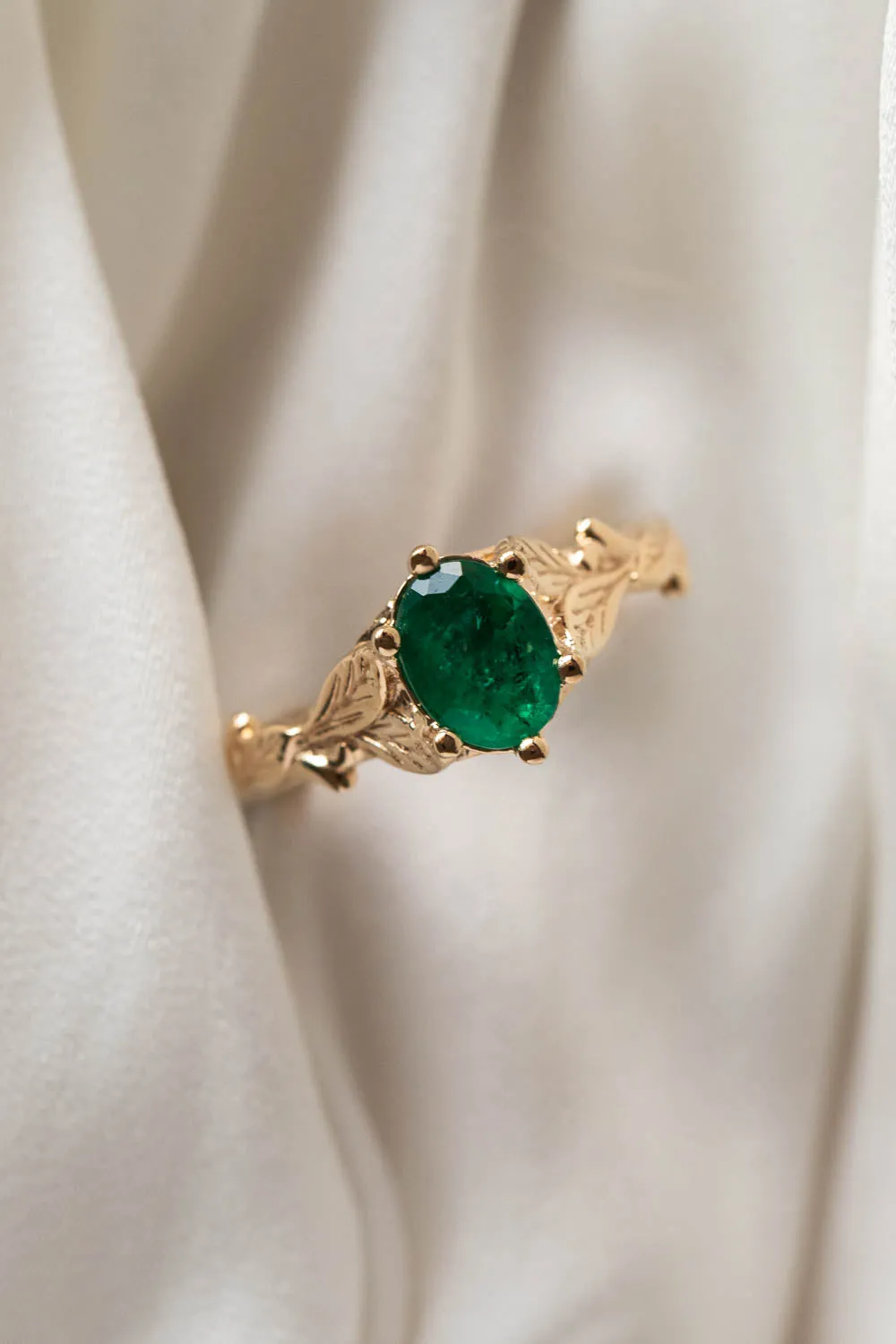 Natural emerald engagement ring, gold nature inspired engagement ring / Freesia