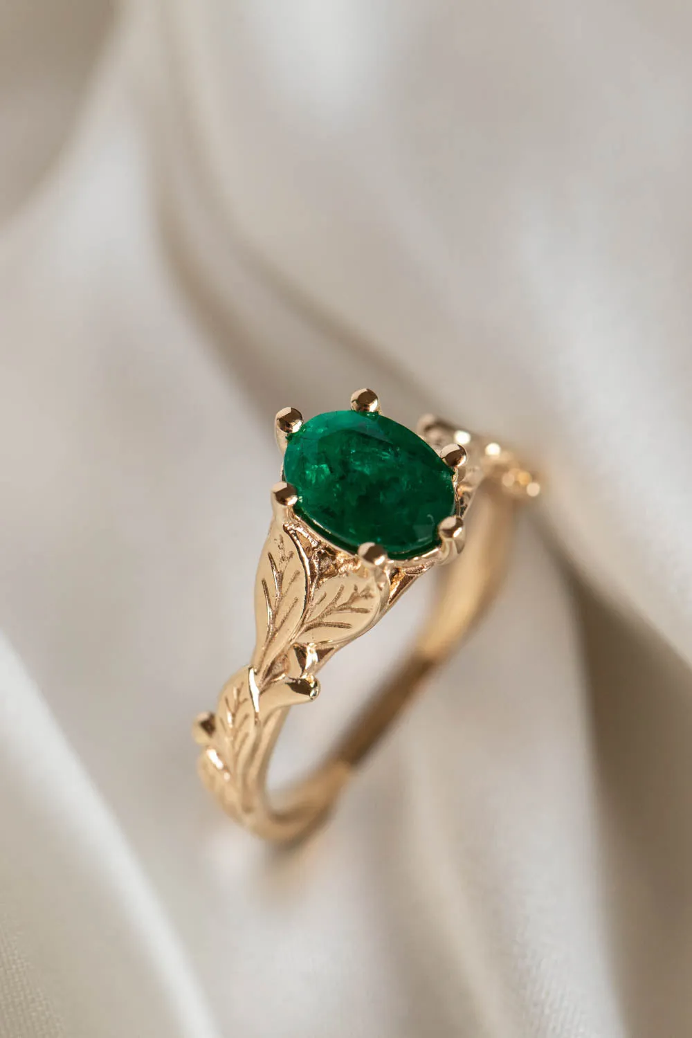 Natural emerald engagement ring, gold nature inspired engagement ring / Freesia