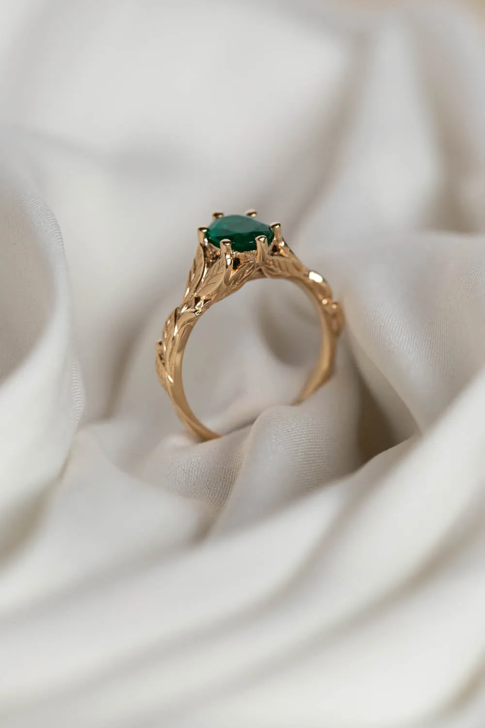 Natural emerald engagement ring, gold nature inspired engagement ring / Freesia