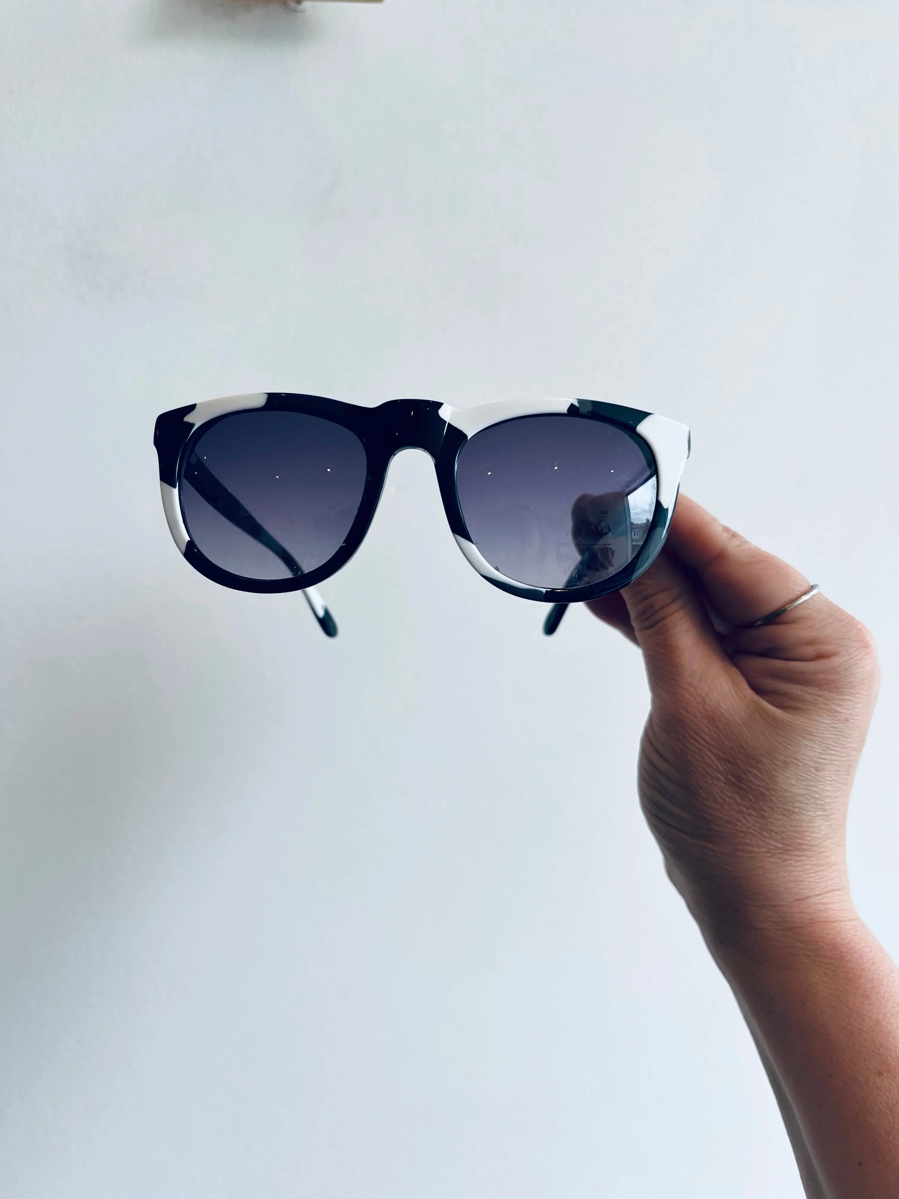 Sunglasses // 6Y 