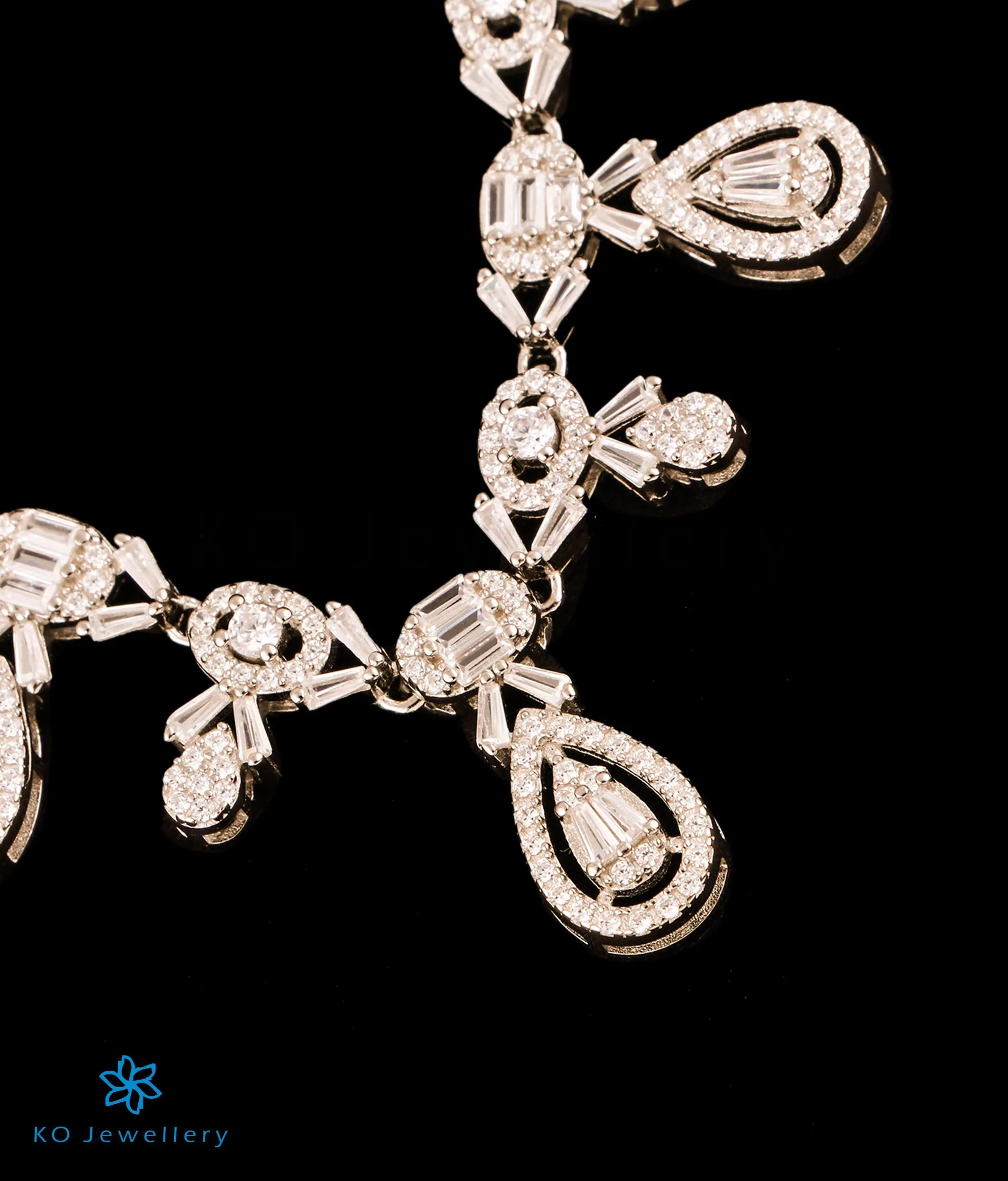 The Debonair Allure Silver Necklace Set