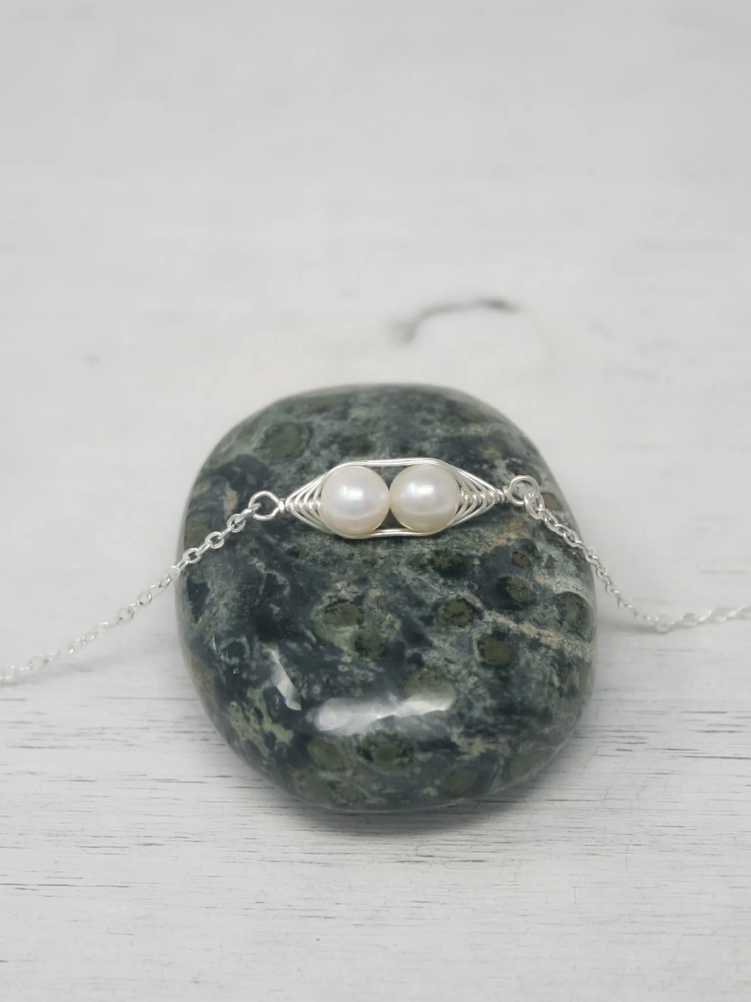 Two peas in a pod bracelet [made to order]
