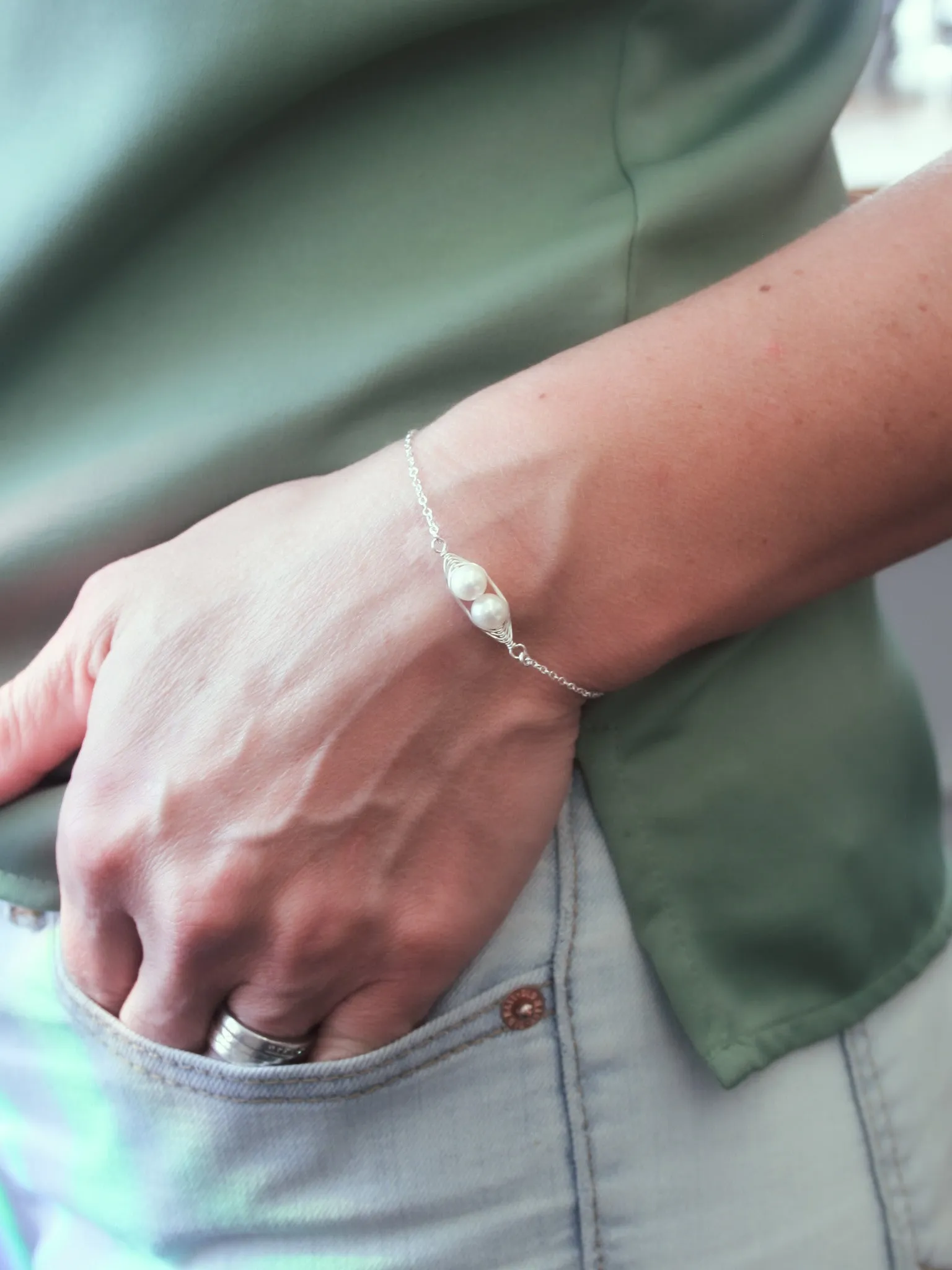 Two peas in a pod bracelet [made to order]