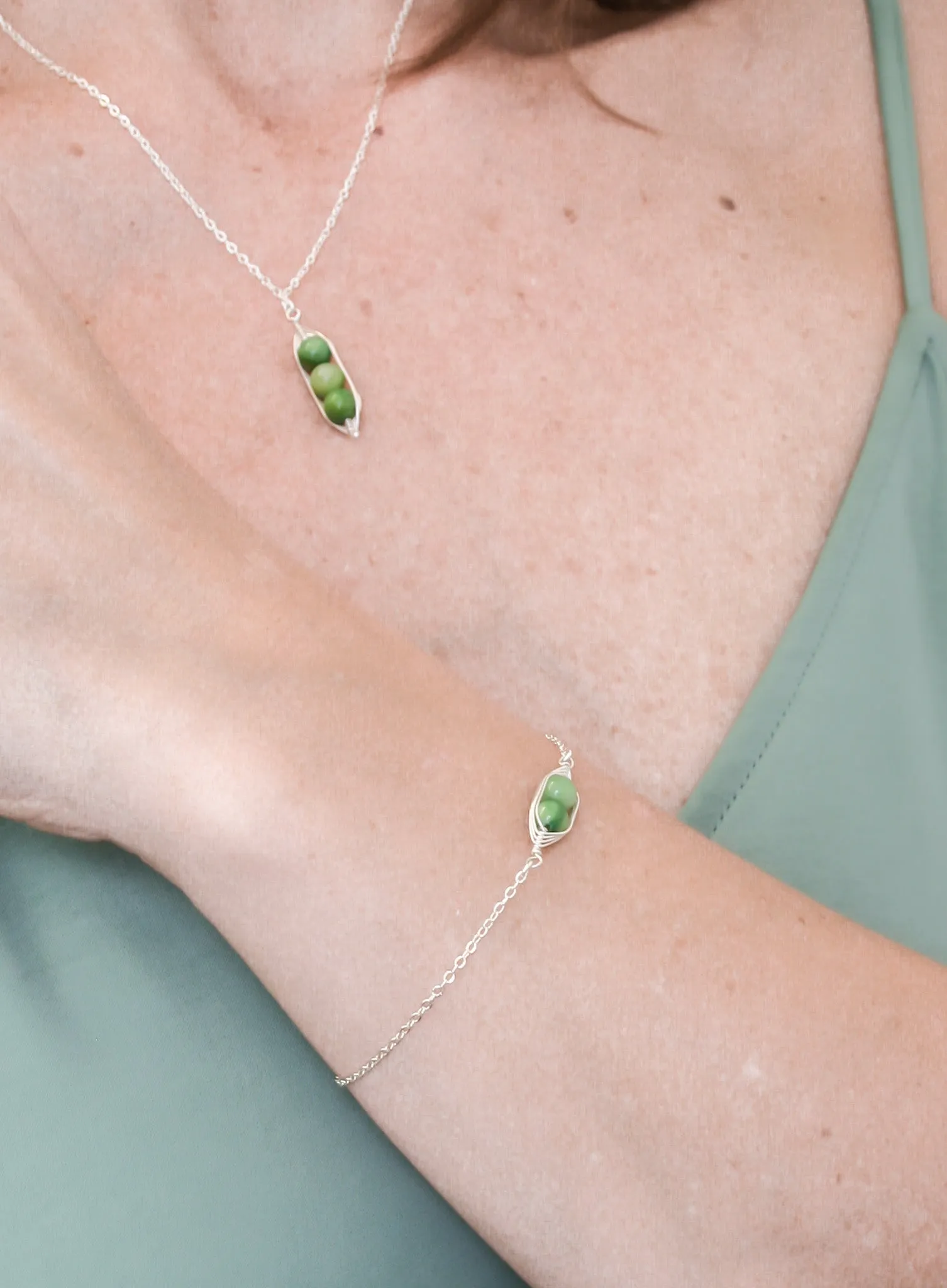 Two peas in a pod bracelet [made to order]